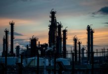 Oil Prices Surge Amid Iran Conflict, Trump Delays Military Action