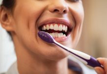 Expert Reveals Tongue Cleaning’s Role in Enhancing Breath Freshness