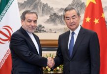 Wang Yi Urges Iran-US Talks During Meeting with Iranian Foreign Minister